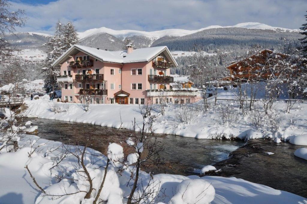 Hotel Bad Moos Dependance "Muehlenhof" Sexten Esterno foto