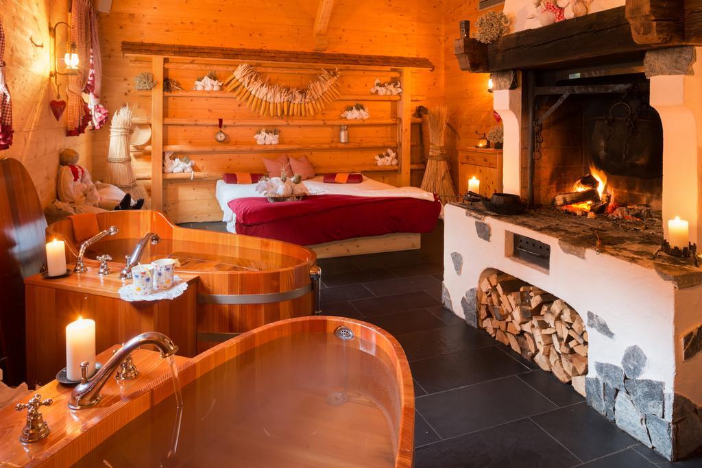Hotel Bad Moos Dependance "Muehlenhof" Sexten Esterno foto