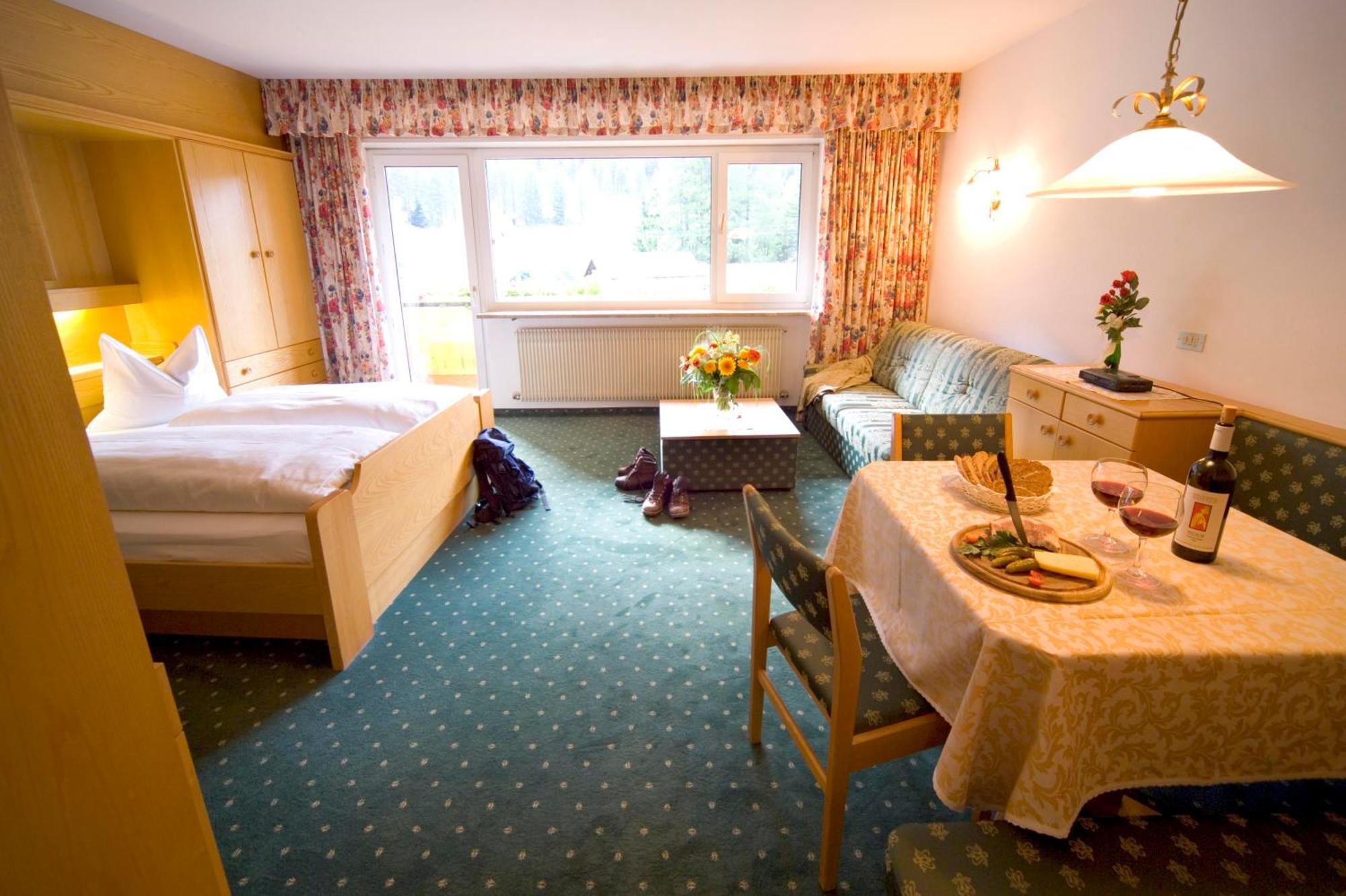 Hotel Bad Moos Dependance "Muehlenhof" Sexten Esterno foto