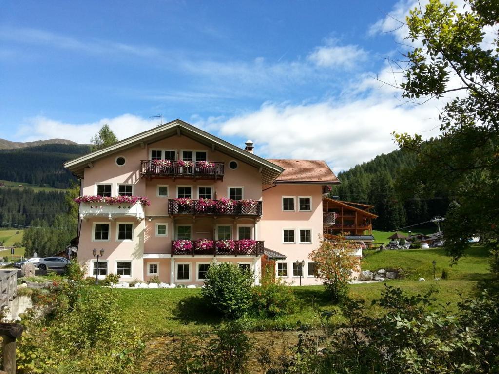Hotel Bad Moos Dependance "Muehlenhof" Sexten Esterno foto